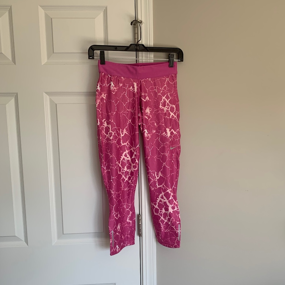 Nike Dri Fit Cropped Workout Pants